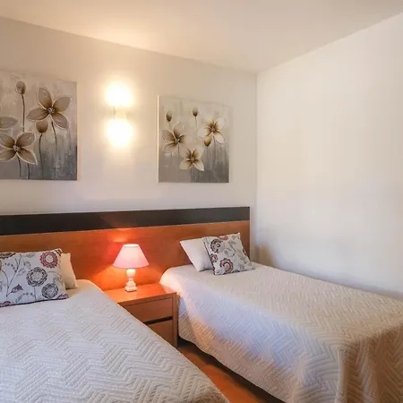 Casa Caravela, Da Luz