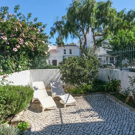 Casa Caravela, Da Luz